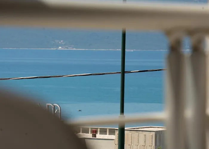 Seaview Jonuzaj